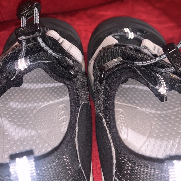 KEEN Sandals BIG KIDS' NEWPORT H2 Water Shoes - Picture 4 of 8